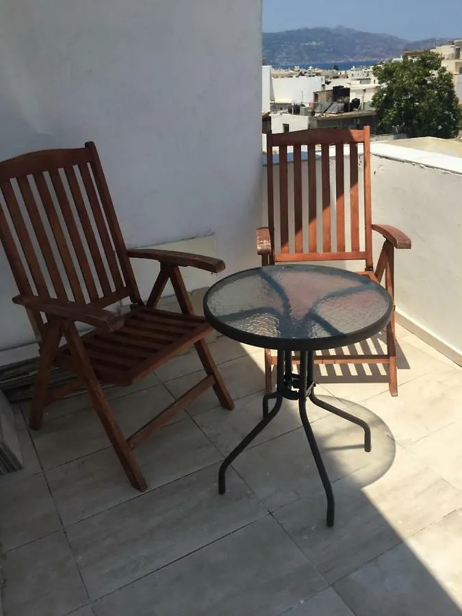 Private Rooms With A Beautiful Veranda Candia 0*,
