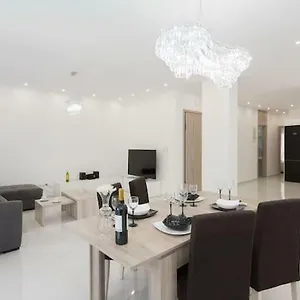 Despina's Luxury Downtown Candia